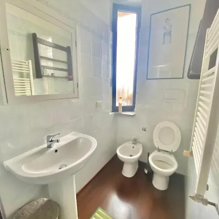 Grazioso Nel Cuore Del Tran Tran Di Milano, Perfetto Per Amici E Famiglie, Vicino A Metropolitana Apartment